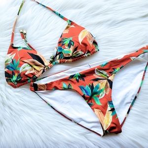 Vitamin A Tropical Set - Triangle top Luciana bottoms